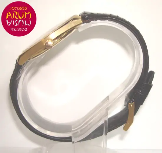 Universal Geneve Vintage ARUM Ref. 2741 Universal Geneve Vintage ARUM Ref. 2741