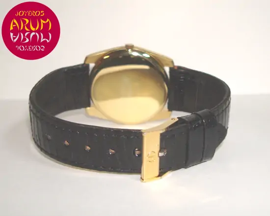 Universal Geneve Vintage ARUM Ref. 2741 Universal Geneve Vintage ARUM Ref. 2741