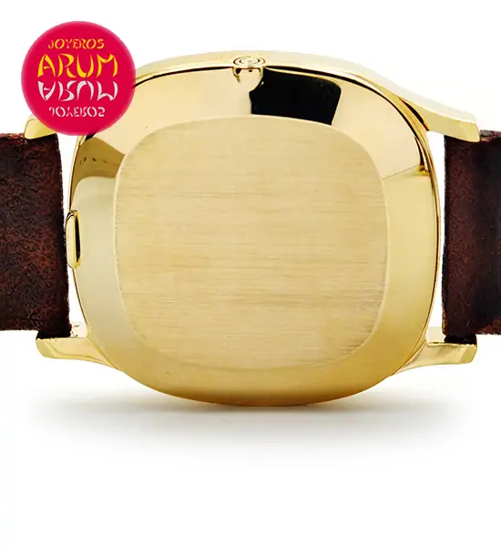 Omega De Ville Vintage 18K Gold Shop Ref. 3938/665 Omega De Ville Vintage 18K Gold Shop Ref. 3938/665