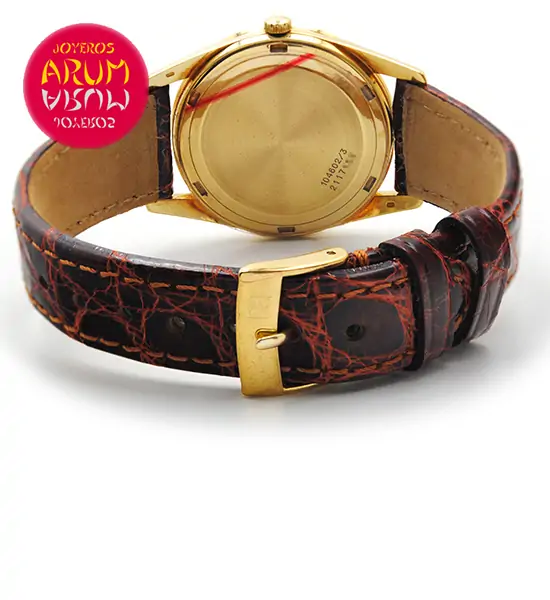 Universal Geneve Vintage 18K Gold Shop Ref. 3587/264 Universal Geneve Vintage 18K Gold Shop Ref. 3587/264