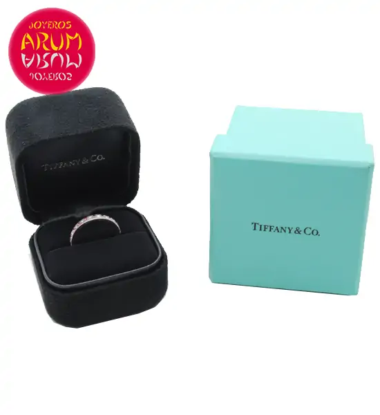Platinum Ring Tiffany & Co. RAJ926 "SOLD" Platinum Ring Tiffany & Co. RAJ926 "SOLD"