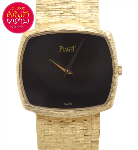 Piaget Classic 18K Gold Shop Ref. 4160/885 "SOLD"