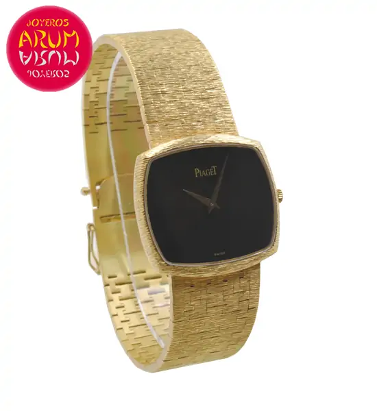Piaget Classic 18K Gold Shop Ref. 4160/885 "SOLD"