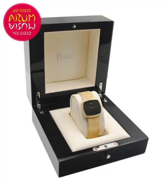 Piaget Classic 18K Gold Shop Ref. 4160/885 "SOLD"