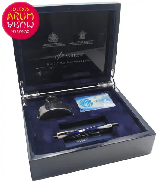 Fountain Pen Parker Duofold True Blue RAJ1109 "SOLD" Fountain Pen Parker Duofold True Blue RAJ1109 "SOLD"