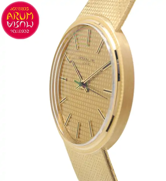 Patek Philippe Calatrava Automatic Back Crown Shop Ref. 4681/130 Patek Philippe Calatrava Automatic Back Crown Shop Ref. 4681/130