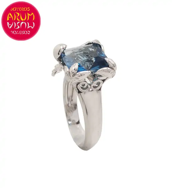 Carrera y Carrera Ring White Gold and Topaz RAJ1243
