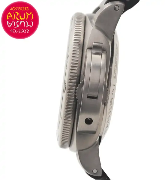 Panerai Luminor Submersible Shop Ref. 4846/1471 "SOLD"