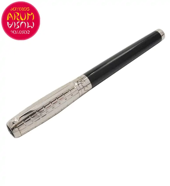 Dupont Line D Fountain Pen RAJ1409 "SOLD"