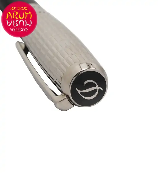 Dupont Line D Fountain Pen RAJ1409 "SOLD"