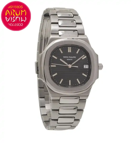 Patek Philippe Nautilus Midsize Shop Ref. 5625/2250 "SOLD"